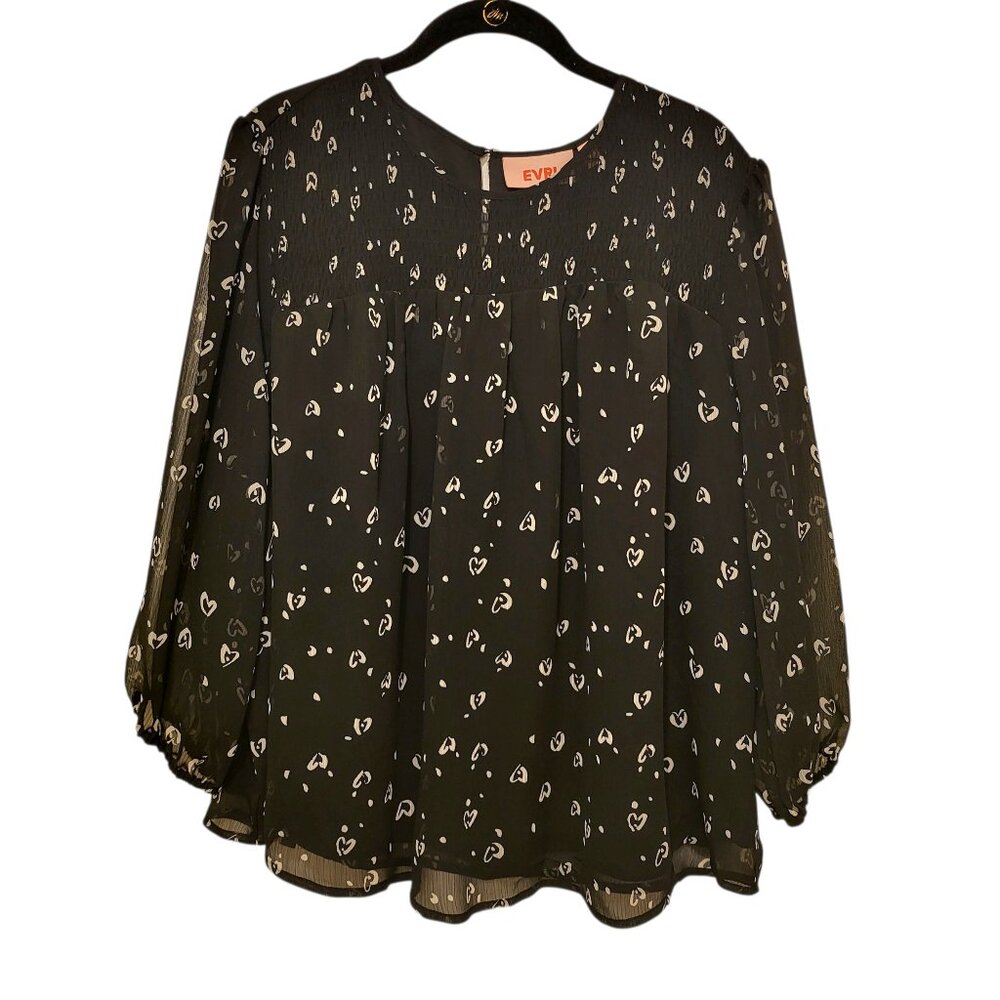 NWT Women's EVRI Black & White Heart Print Smocked Flowy Blouse Top Size 1X